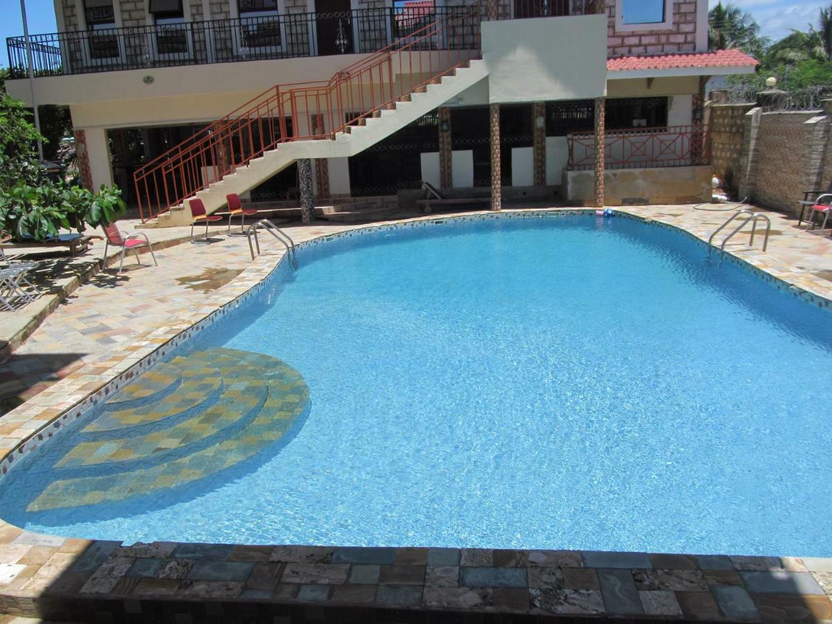 Diplomat Diani Beach Resort Exteriér fotografie